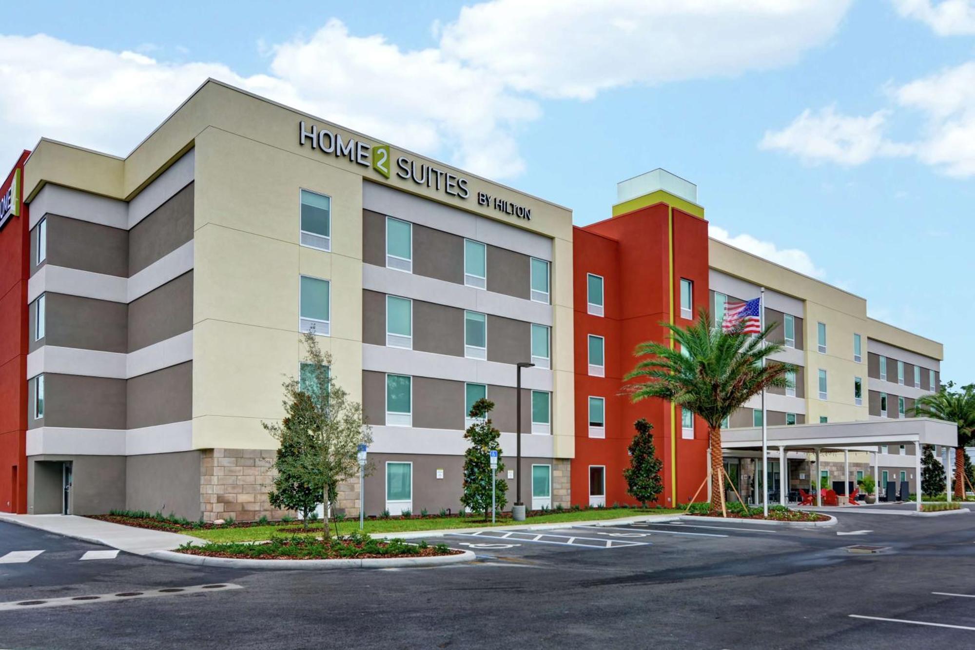 7 Smart Hotels Near Daytona Bike Week Worth Booking